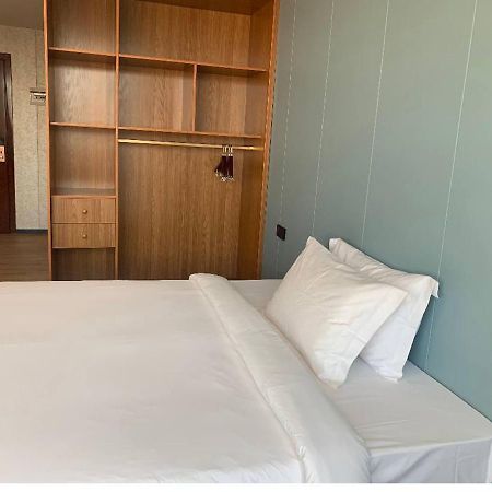 Joy Hotel Пном Пен Екстериор снимка