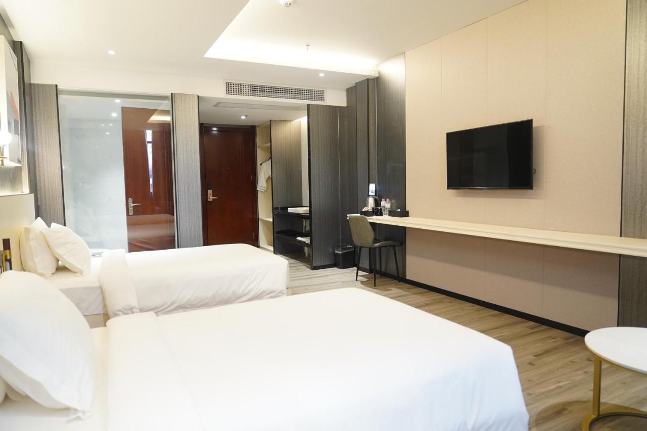 Joy Hotel Пном Пен Екстериор снимка