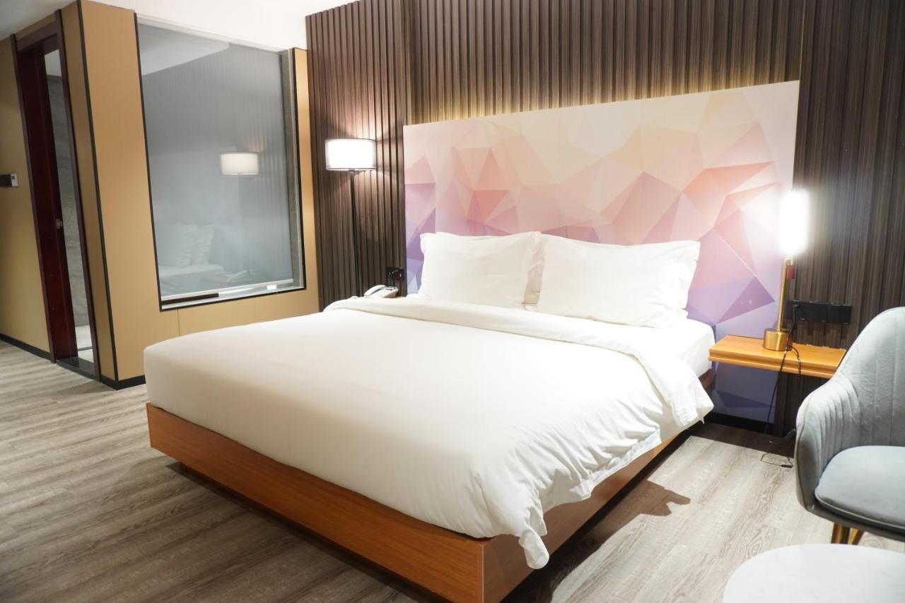 Joy Hotel Пном Пен Екстериор снимка