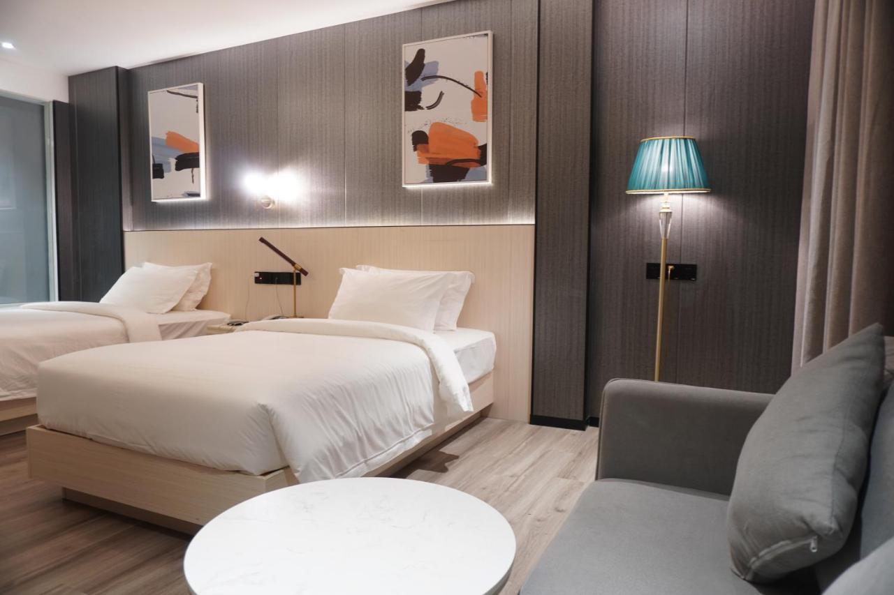Joy Hotel Пном Пен Екстериор снимка
