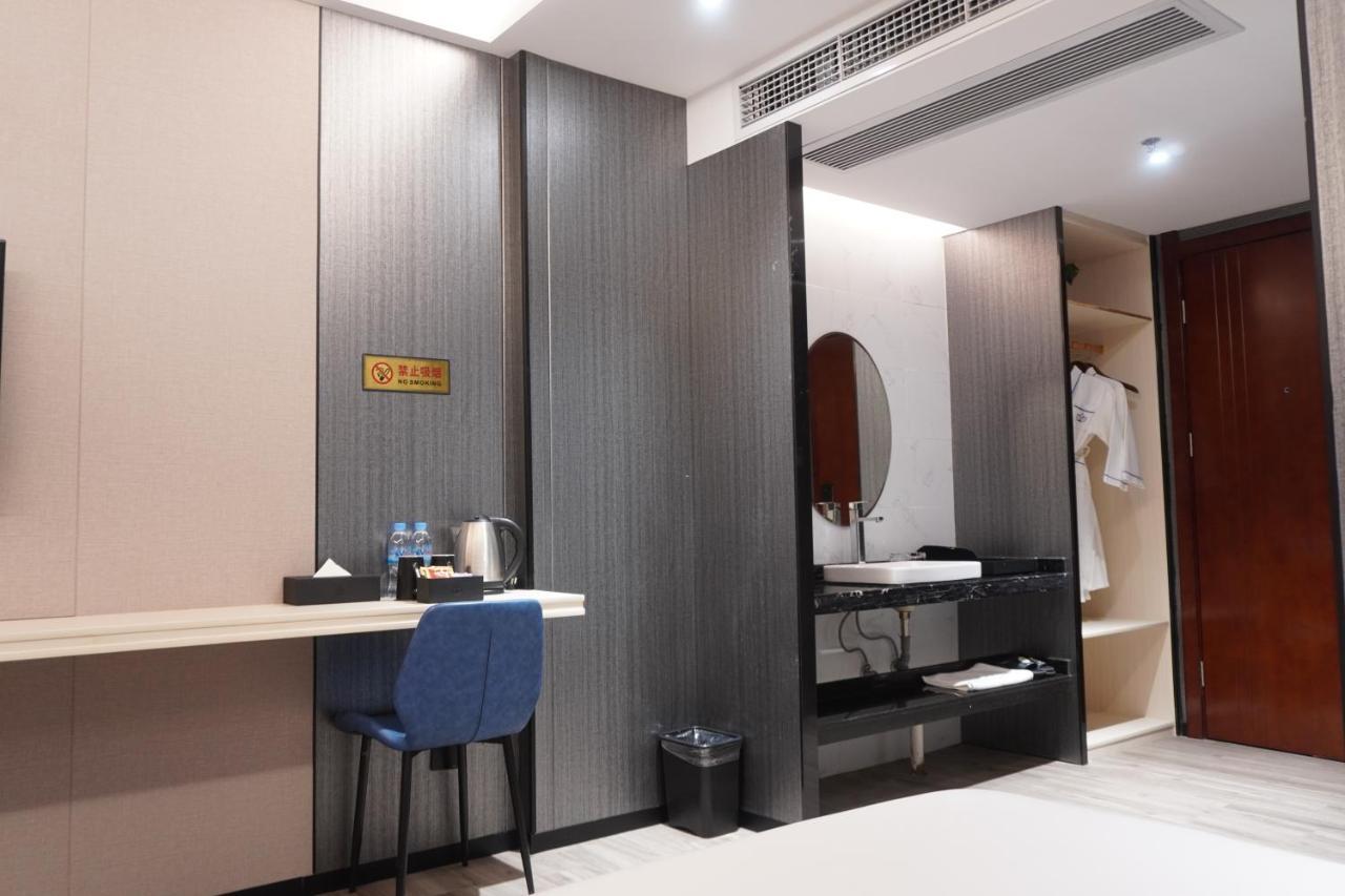 Joy Hotel Пном Пен Екстериор снимка
