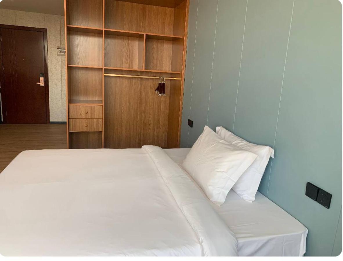 Joy Hotel Пном Пен Екстериор снимка